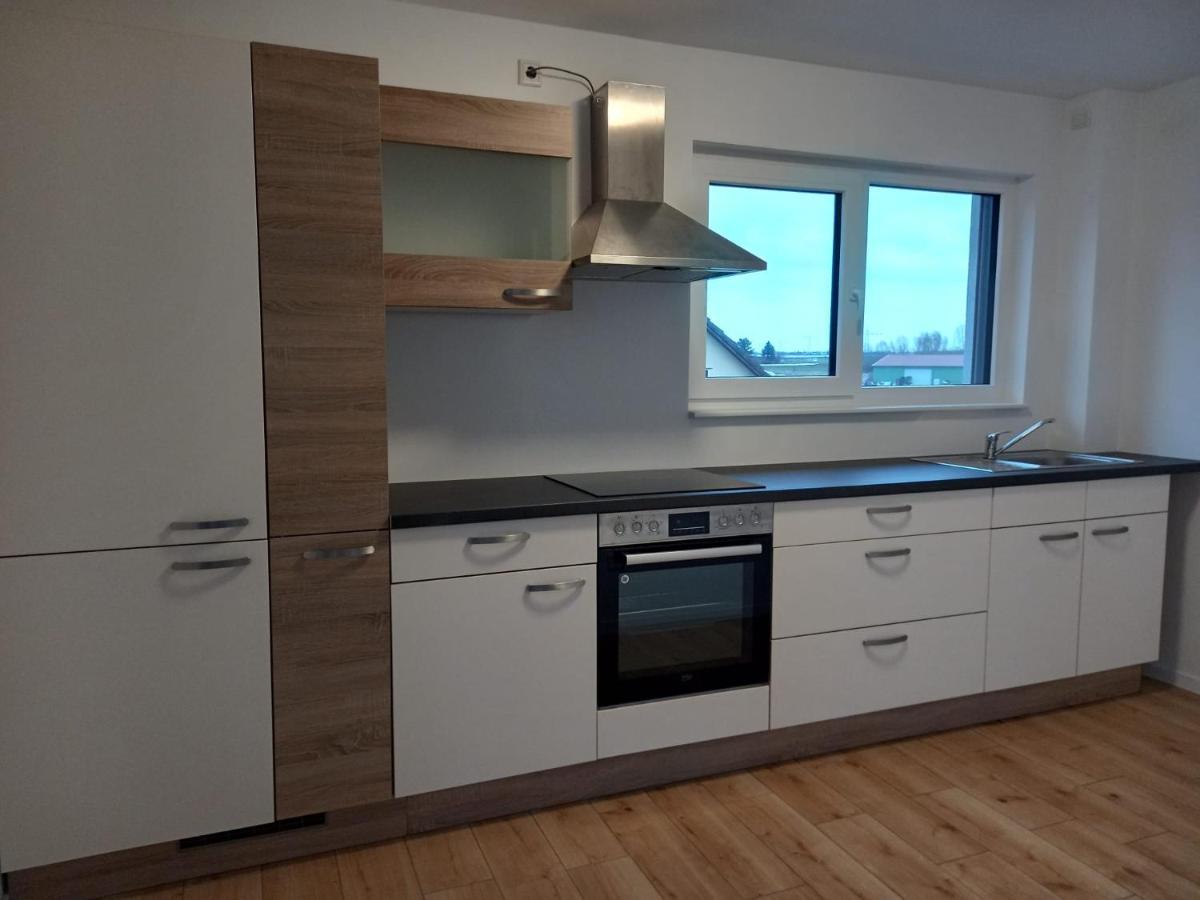 Neubau Appartement Mit Terasse, Privater Eingang,Parkplatz,Kueche Fürth Exterior foto