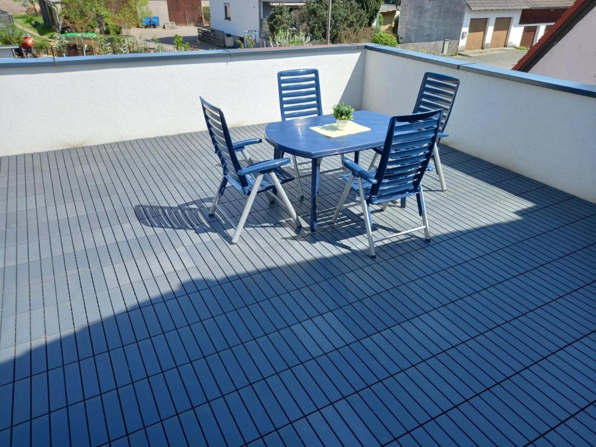 Neubau Appartement Mit Terasse, Privater Eingang,Parkplatz,Kueche Fürth Exterior foto